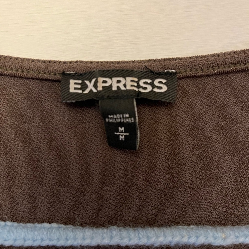 Express top.  Size M - Picture 3 of 3